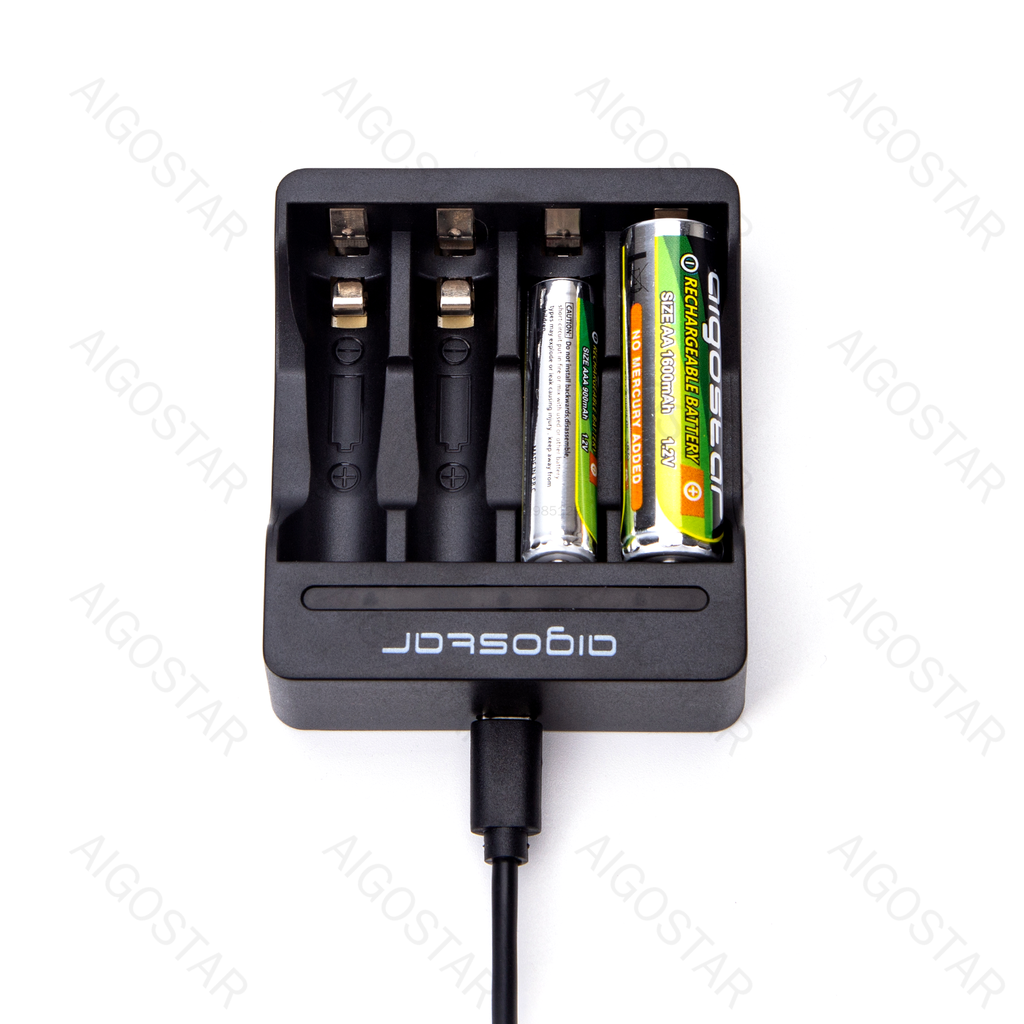 Aigostar Snelle batterijlader smart 4 AA/AAA Zwart