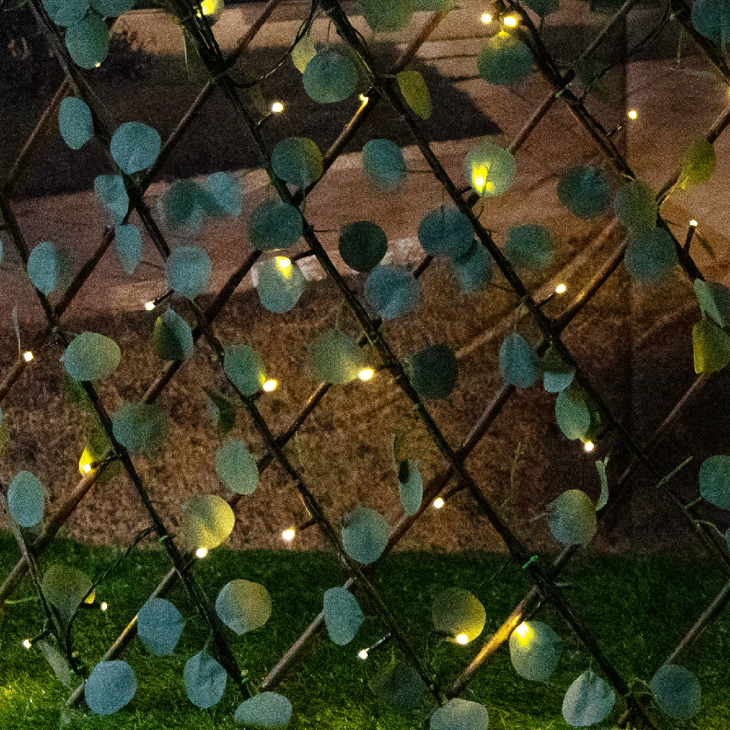 [B1020137I] Namaakplanten op zonne-energie omheining eucalyptusblad 2m+H0,7m 102LED