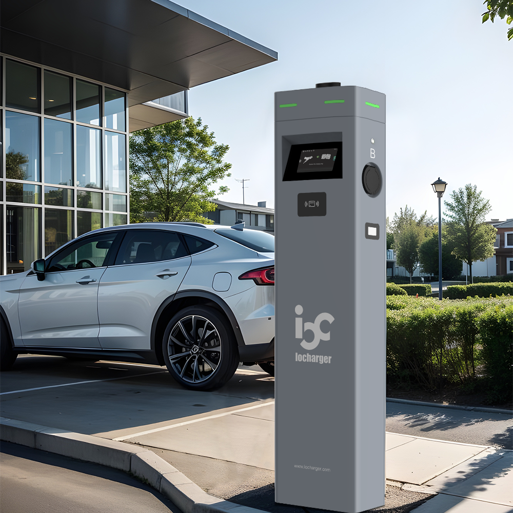 IOCharger Duaal AC Laadstation op voetstuk OCPP 2x7kW met type2 stopcontact