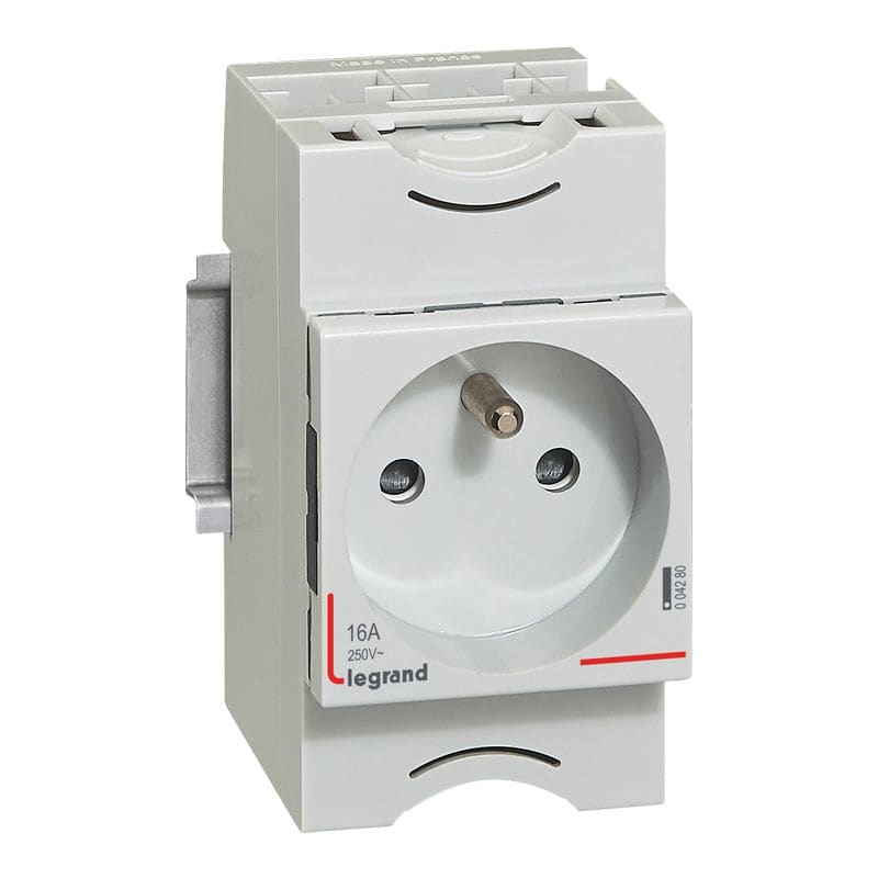 [0185644] LEGRAND Kontaktdoos mod.2p+a+kv