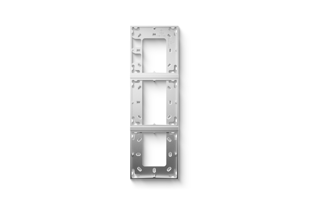 [100515] Loxone Montageframe Drievoudig zilver