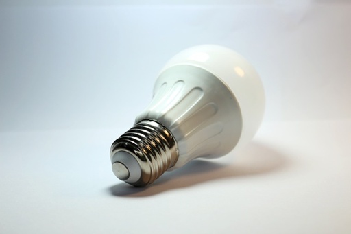 [A181819BA] LED A5D A60 BIG ANGLE E27 9W 3000K TRIAC DIMBAAR 600LM