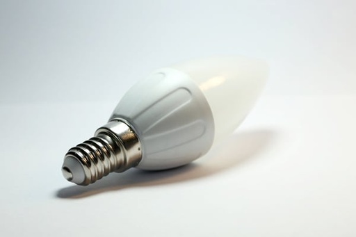 [A222697] LED kaars E14 4W 6000K transparant